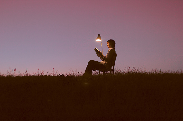 Laurent Seroussi - chaise la nuit rose.jpg