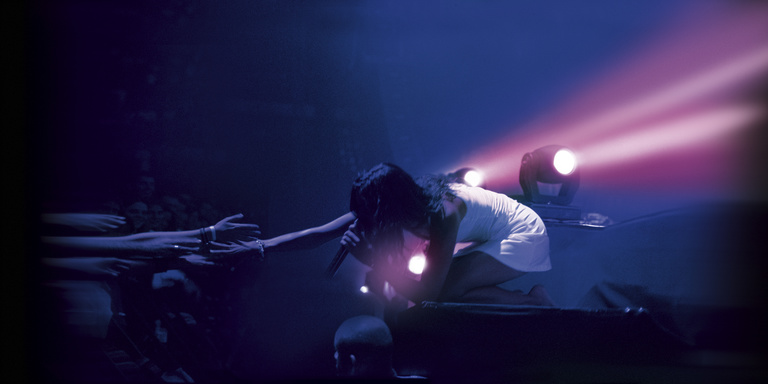 Laurent Seroussi - zazie touche le public.jpg