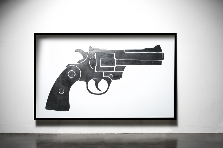 Laurent Seroussi - 01 GUN + CADRE.jpg